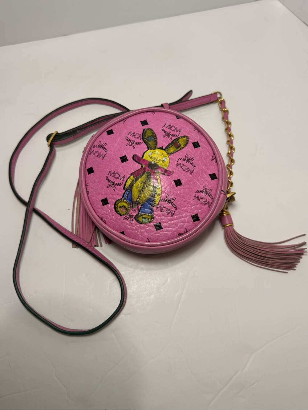 MCM Pink Rabbit Round Crossbody Tambourine Bag Visetos Tassel Chain Rare - Picture 3 of 13
